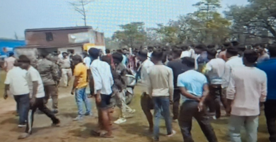 झारखंड में पशु अवशेष की अफवाह से दो समुदाय आमने-सामने, पुलिस ने संभाली स्थिति