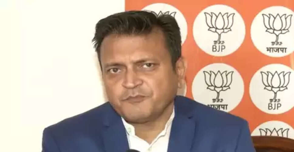 राहुल गांधी शुभ अवसर पर नाराज फूफा बन जाते हैं : अजय आलोक