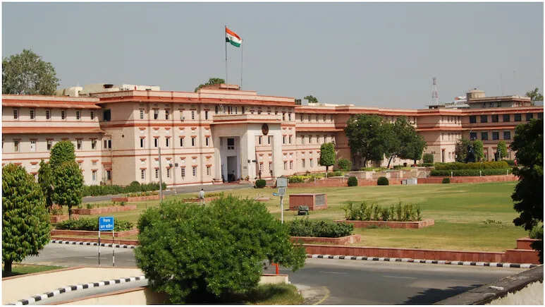 जयपुर सचिवालय में प्रशासनिक सुधार विभाग की सरप्राइज रेड, अटेंडेंस रजिस्टर जब्त