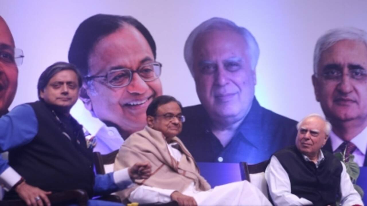 शशि थरूर ने चिदंबरम के ब्रिक्स वाले बयान से असहमति जताई, तो एनडीए ने 'नाराज फूफा' बताया