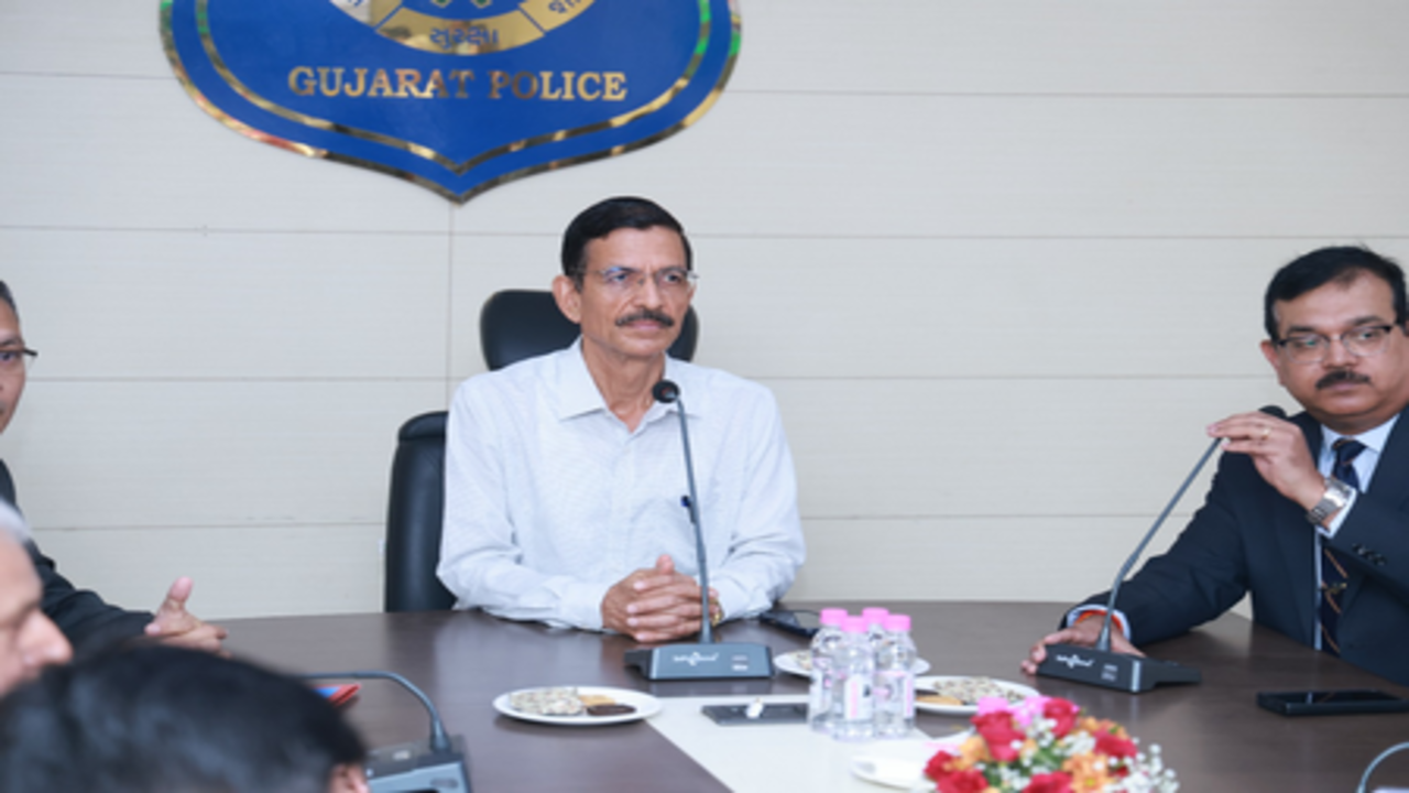 गुजरात पुलिस ने सीसीटीवी और साइबर टूल्स की मदद से 28 दिनों में 42 लापता बच्चों का पता लगाया