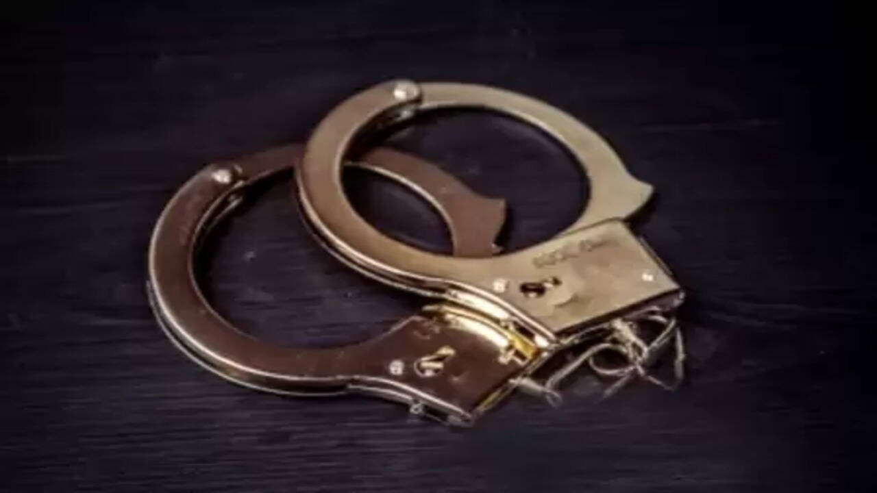 महाराष्ट्र : एसटी बस में बुजुर्ग यात्री से जेवर और नकदी चोरी, 4 महिला चोर गिरफ्तार