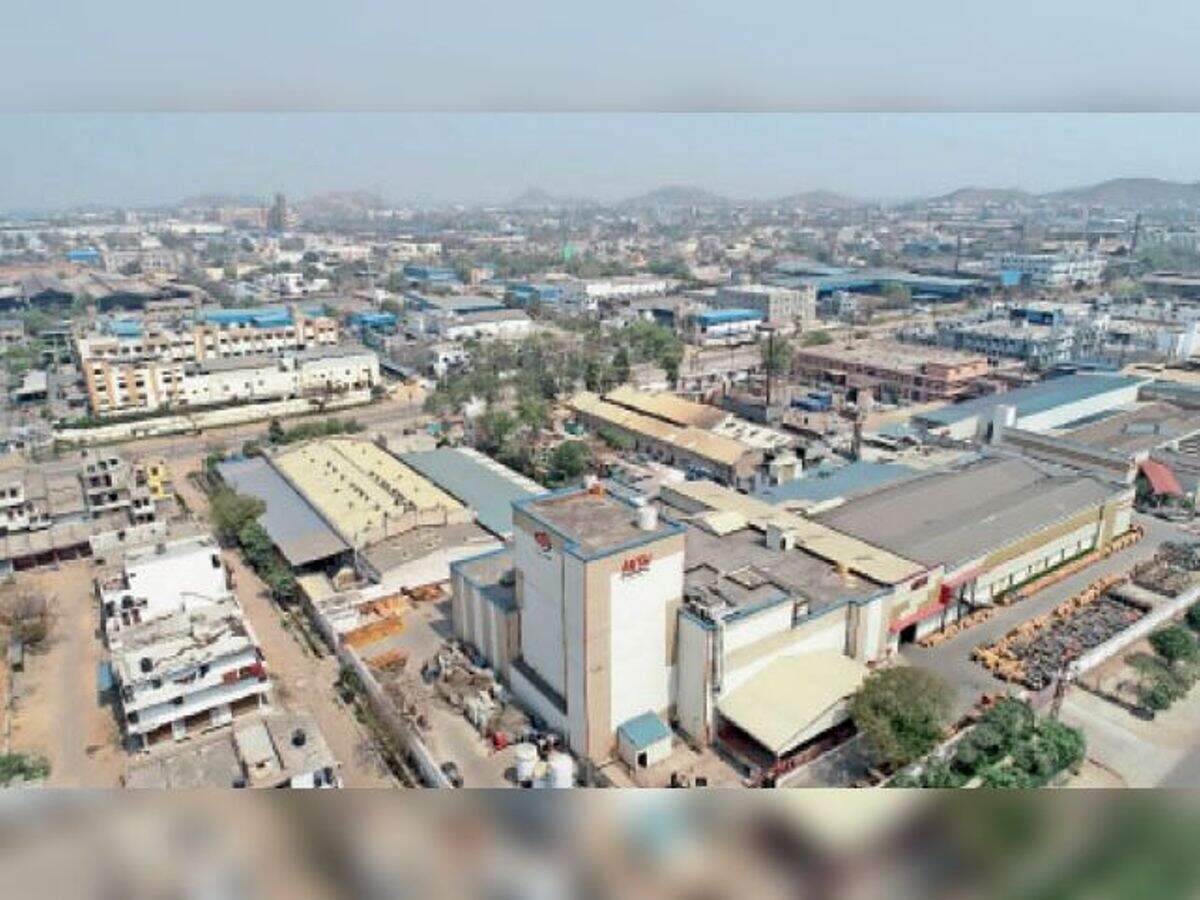 भिवाड़ी औद्योगिक क्षेत्र में श्रमिक आंदोलन तेज, वीडियो में देंखे वेतन वृद्धि को लेकर 20 दिन से धरना जारी