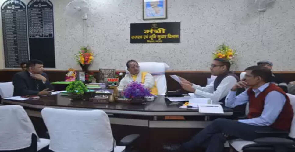 बिहार में जमीन विवाद रोकने के लिए गलत कागजात पर सख्ती जरूरी: विजय सिन्हा