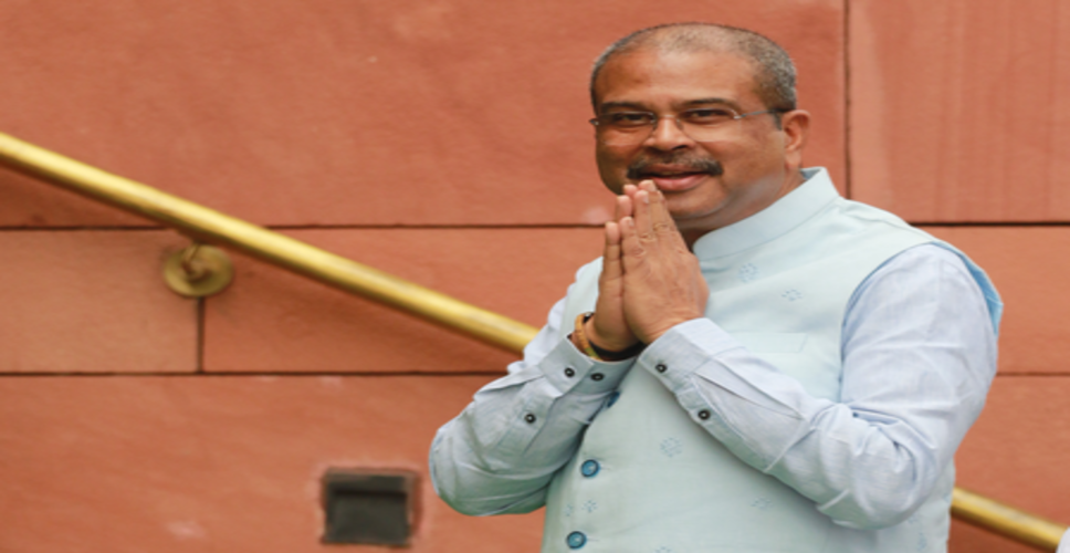 स्कूली बच्चे वैश्विक स्तर की नवीनतम चीजें सीखेंगे : धर्मेंद्र प्रधान