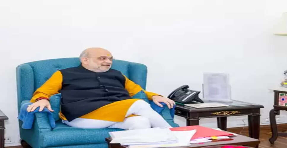 जम्मू-कश्मीर : एनसी सांसदों ने केंद्रीय गृह मंत्री अमित शाह को सौंपा अहम ज्ञापन