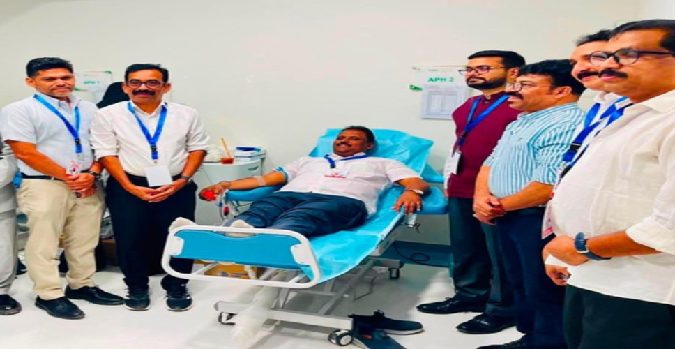 रियाद में भारतीय दूतावास ने लगाया रक्तदान शिविर, भारतीय समुदाय की उमड़ी भारी भीड़
