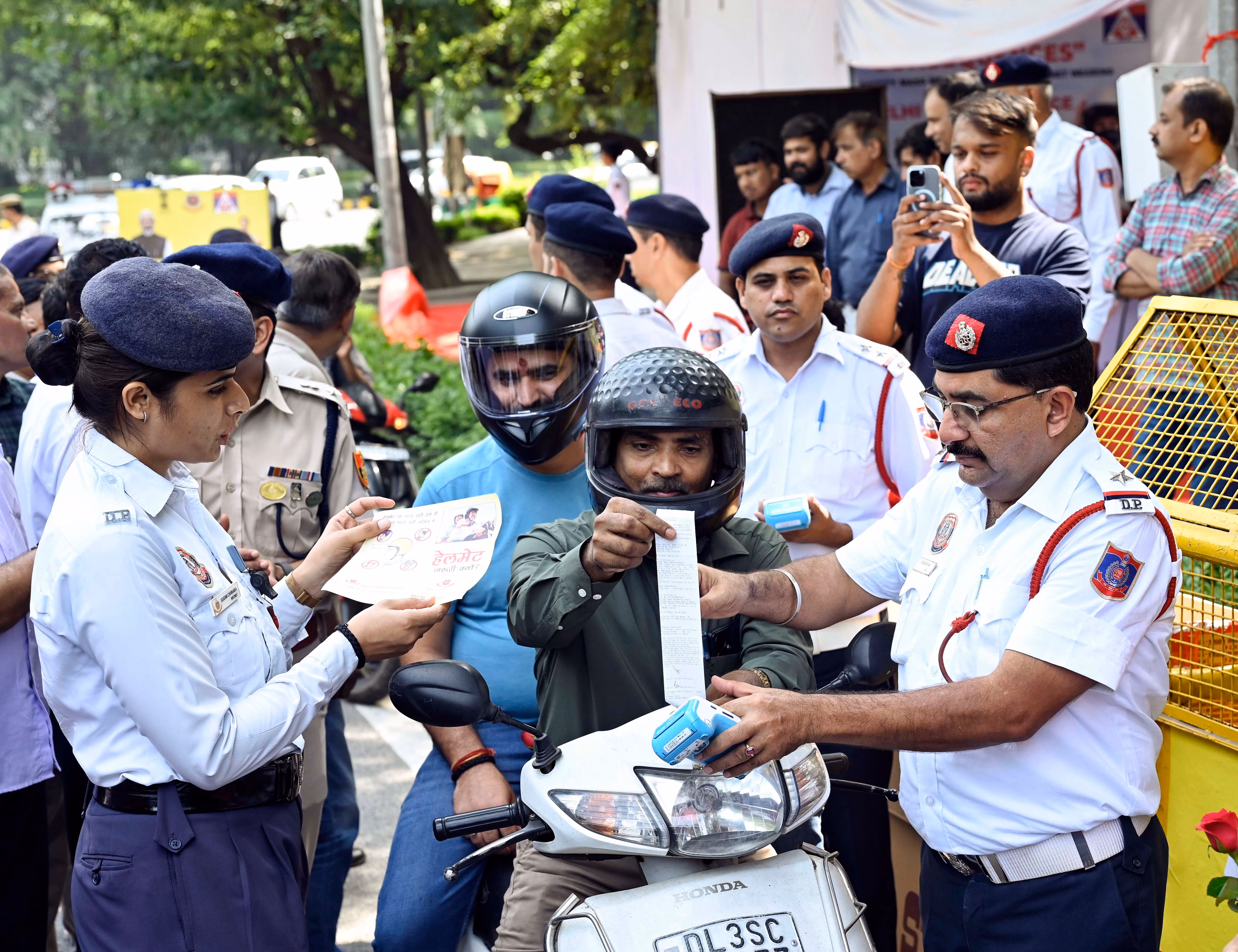 वीडियो में देखें राजस्थान में फर्जी ट्रैफिक ई-चालान के नाम पर साइबर ठगी, पुलिस ने जारी की एडवाइजरी