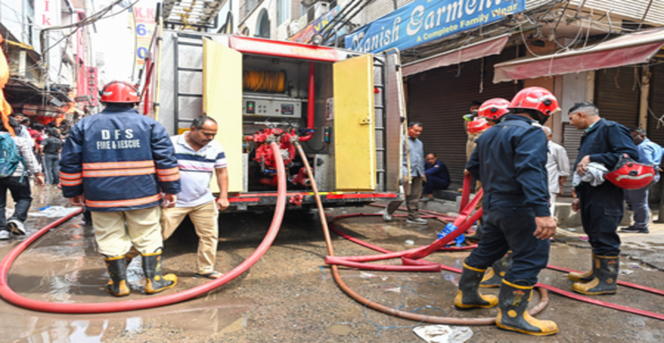 दिल्ली: केशव पुरम इलाके में एक घर में लगी आग, पांच लोग झुलसे