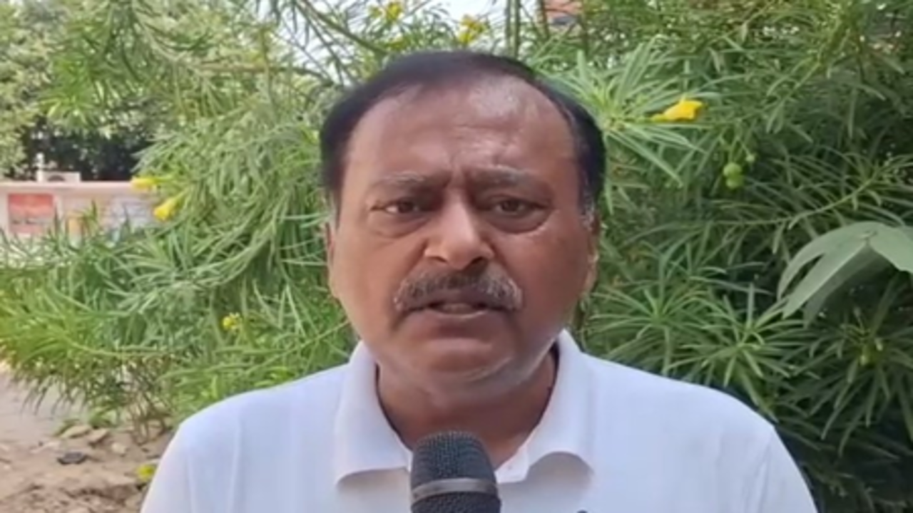 ओपी राजभर की मानसिक स्थिति ठीक नहीं : सुरेंद्र राजपूत