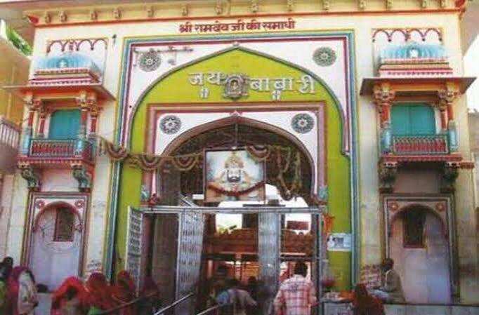 बाबा रामदेव का पवित्र इतिहास: राजस्थान के लोकदेवता, जिनकी समाधि पर हर धर्म के लोग पहुंचते हैं