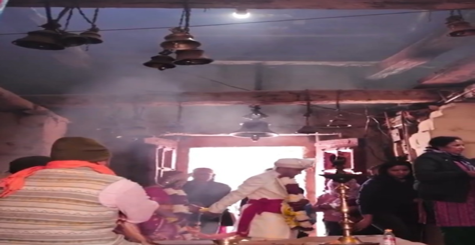 उत्तराखंड का त्रियुगीनारायण मंदिर: जहां तीन युगों से जल रही है शिव-पार्वती विवाह की अखंड धूनी