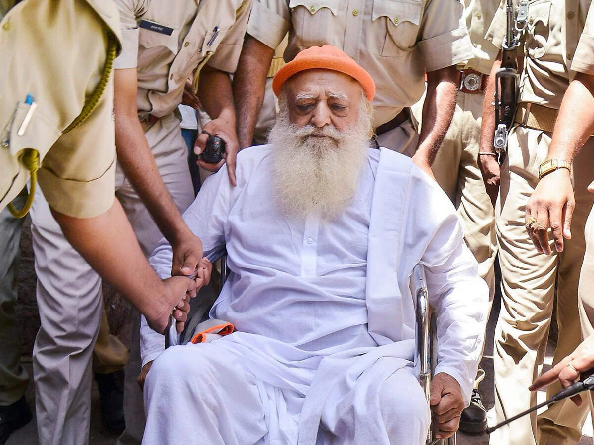 बीमार पत्नी से मिलने के लिए आसाराम ने मांगी 20 दिन की जमानत, गुजरात हाईकोर्ट ने किया खारिज; वीडियो कॉल की दी सलाह