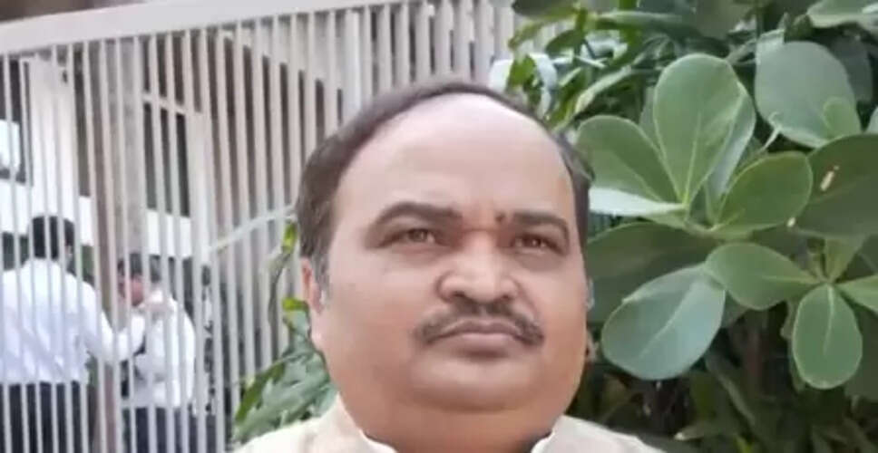 बांग्लादेश में भारत सरकार को सर्जिकल स्ट्राइक करनी चाहिए: आनंद दुबे