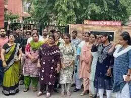 आरपीएससी में पद सृजन को लेकर हुआ बवाल, वीडियो में देंखे कर्मचारियों ने दी हड़ताल की धमकी