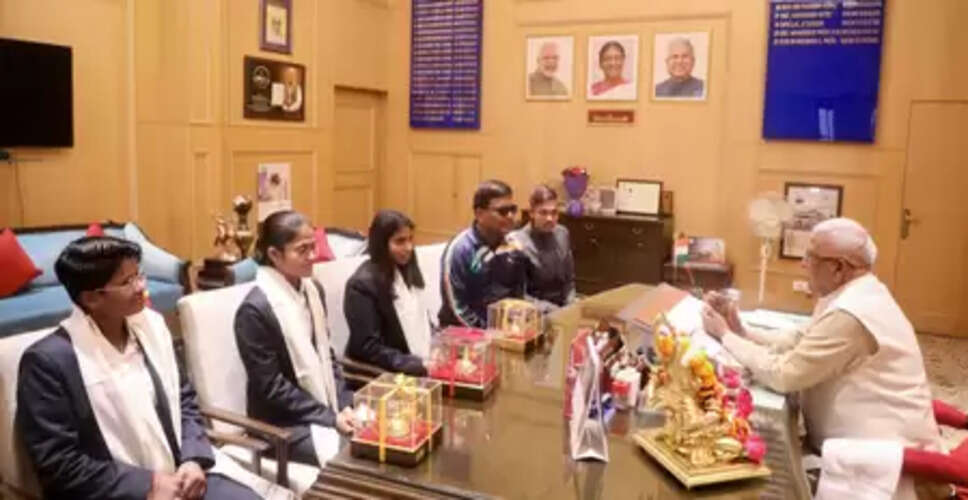 ब्लाइंड महिला टी-20 वर्ल्ड कप में बेटियों की सफलता देशवासियों के लिए प्रेरणा और गर्व का प्रतीक: राज्&zwj;यपाल पटेल