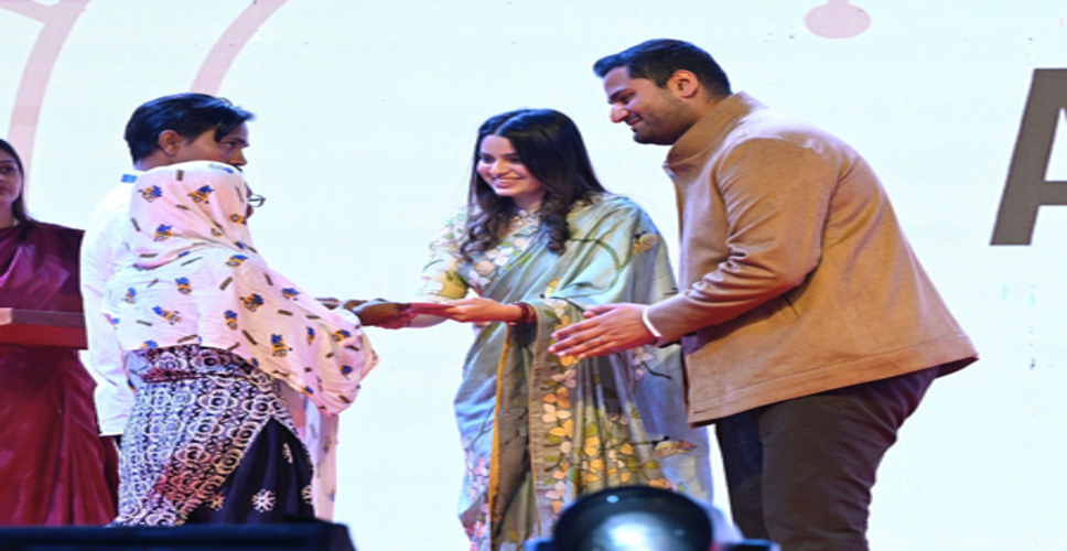 अदाणी मंगल सेवा का एक साल पूरा, 500 दिव्यांग महिलाओं को 10-10 लाख रुपए की सहायता