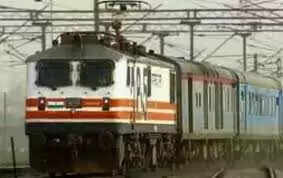 जोधपुर रामदेवरा जोधपुर के लिए शुक्रवार को चलेगी स्पेशल ट्रेन, वीडियो में जानें बाबा रामदेव के जातरूओं के लिए 10 कोच होंगे