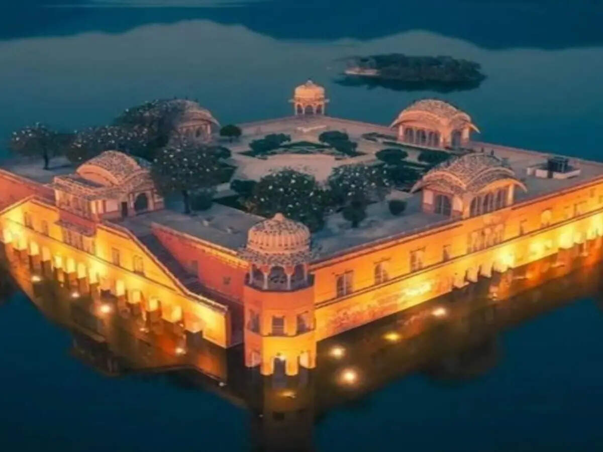 बॉलीवुड की पसंदीदा जगहों में शामिल जयपुर का जल महल, वायरल डॉक्यूमेंट्री&nbsp;में जानिए यहां किन मशहूर फिल्मों की हुई है शूटिंग