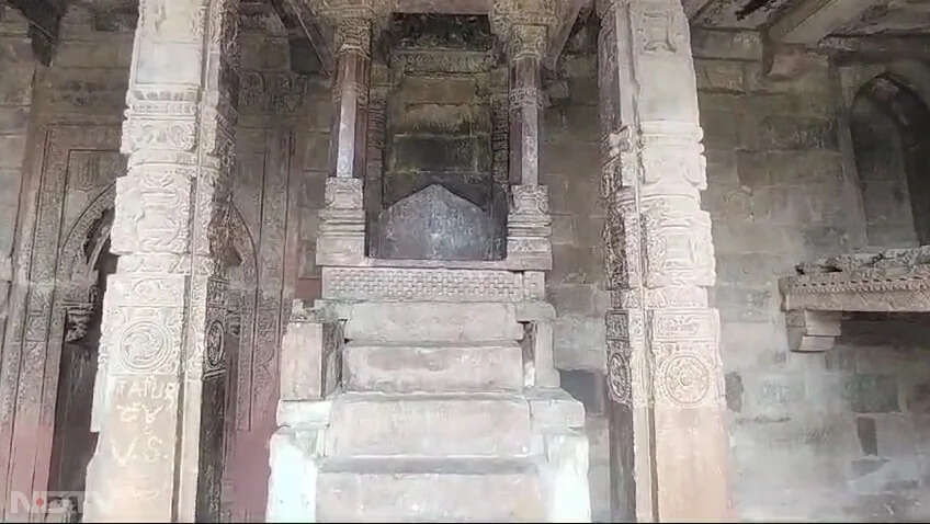 डीग जिले में मानसून के मौसम में चील महल पर लगता परिक्रमा मेला