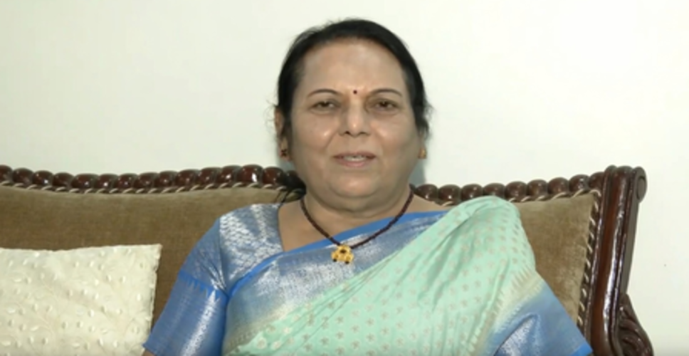 'कांग्रेस का विचार प्रदूषित हो गया', खड़गे की टिप्पणी पर बोलीं शिवसेना नेता नीलम गोरहे