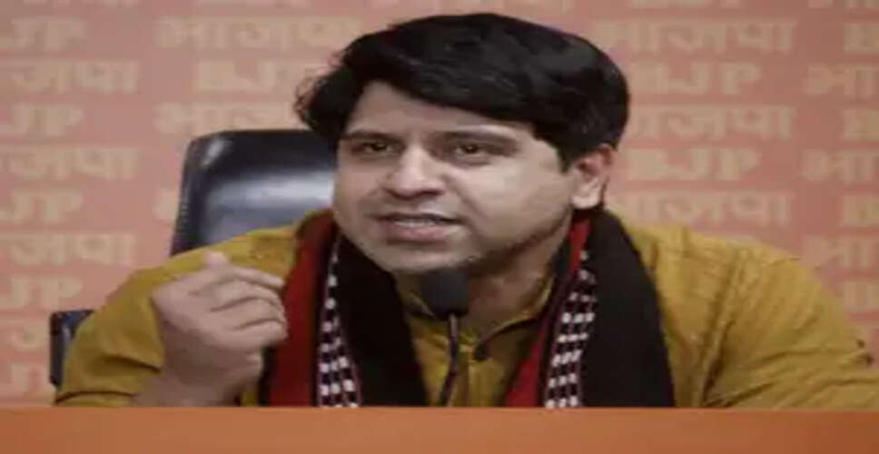 भाई जगताप को नोटिस जारी करने पर शहजाद पूनावाला ने कांग्रेस को घेरा