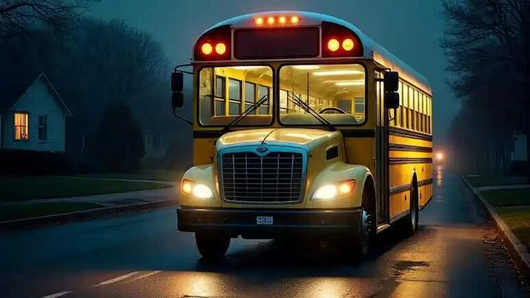 खाटूश्यामजी में देर रात बड़ा हादसा, स्कूल बस की टक्कर में एक बच्ची की मौत