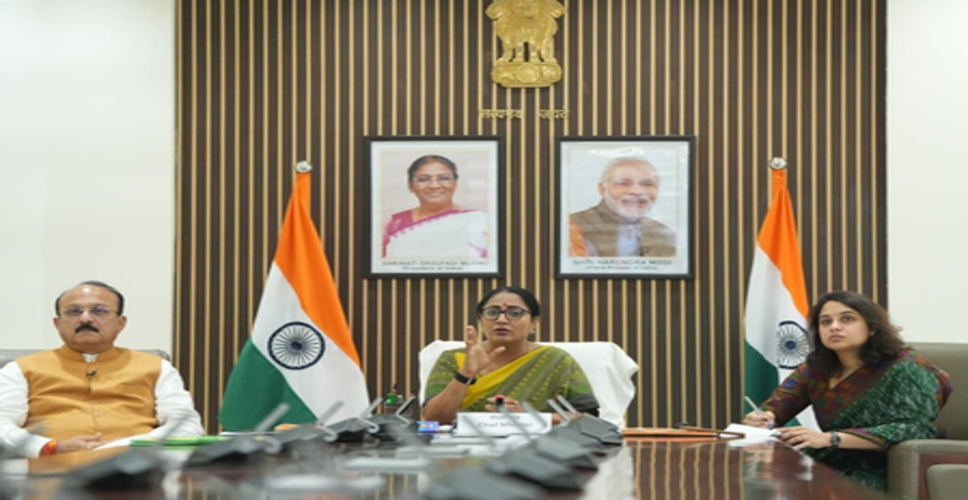 विश्व मासिक धर्म स्वच्छता दिवस: सीएम रेखा गुप्ता ने छात्राओं के लिए कई फैसलों का किया ऐलान