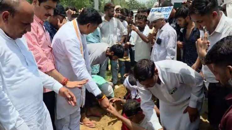अलवर में टीकाराम जूली का भाजपा पर हमला, वीडियो में बोले- 'अतिक्रमण हटाओ अभियान में अपने लोगों को बचाया, गरीबों पर चला बुलडोजर'