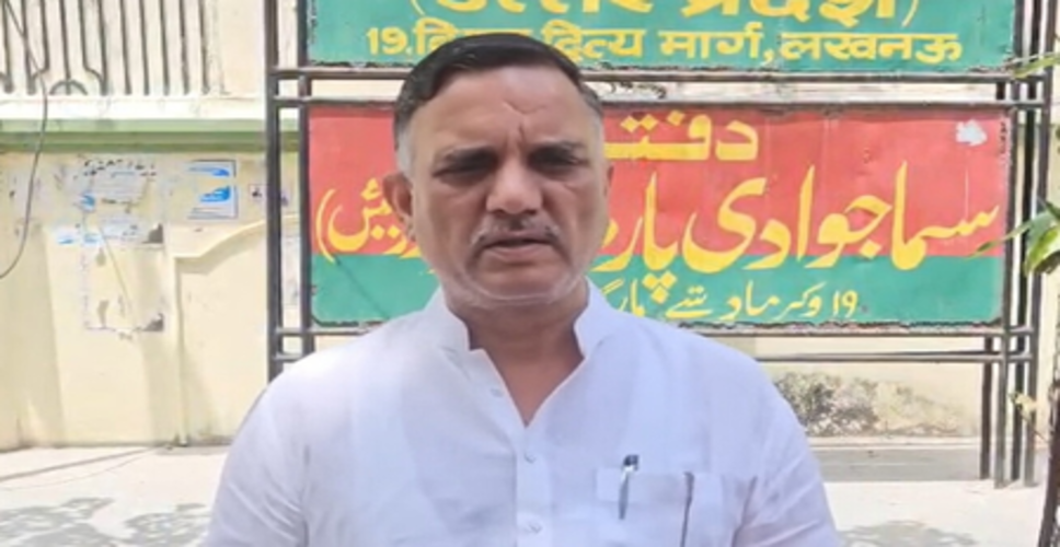 यूपी में कांग्रेस-सपा के बीच जुबानी जंग शुरू, अजय राय के बयान पर सपा का पलटवार
