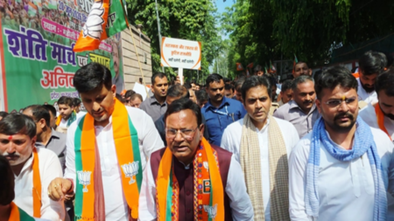कांग्रेस युवाओं को आंदोलन में उलझाना चाहती, भाजपा अवसर देना चाहती है : पंकज चौधरी