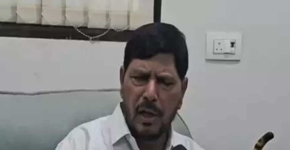 'इंडिगो को यात्रियों का पैसा वापस करना चाहिए,' रामदास आठवले ने गोवा अग्निकांड पर भी दुख जताया