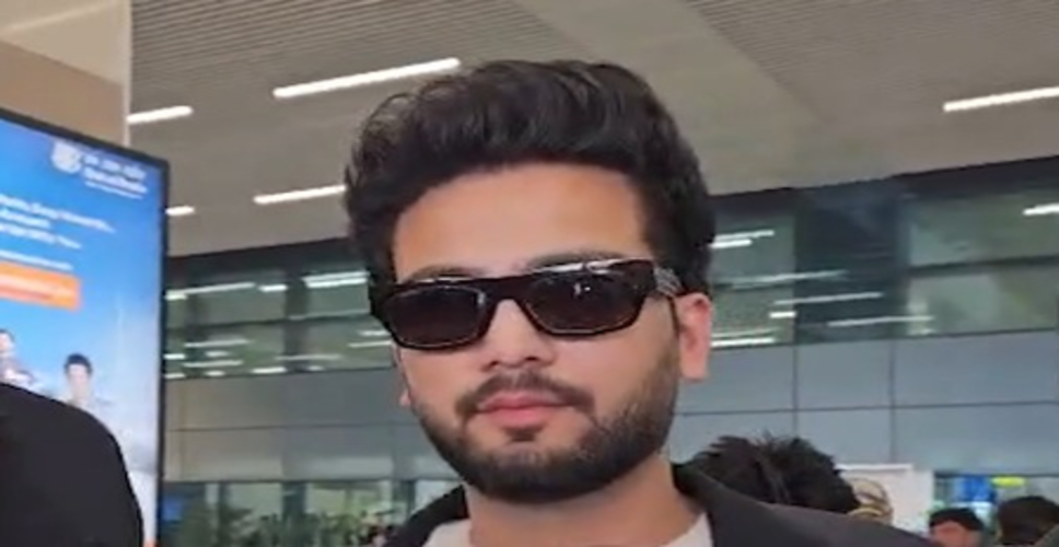 होली खेलने पहली बार बिहार पहुंचे एल्विश यादव, खेसारी लाल यादव संग करेंगे परफॉर्म