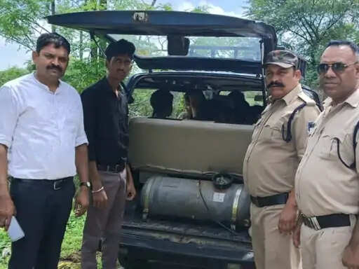 सागर में स्कूली वाहनों पर RTO की सख्ती, जांच अभियान में कई खामियां सामने आईं; सुरक्षा मानकों की हुई पड़ताल
