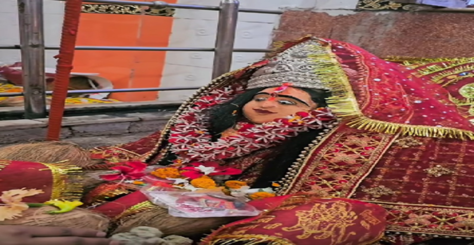 मां बगदाई मंदिर: यहां नारियल या फूल नहीं, भोग में मां को चढ़ते हैं 5 पत्थर; अनोखी है परंपरा