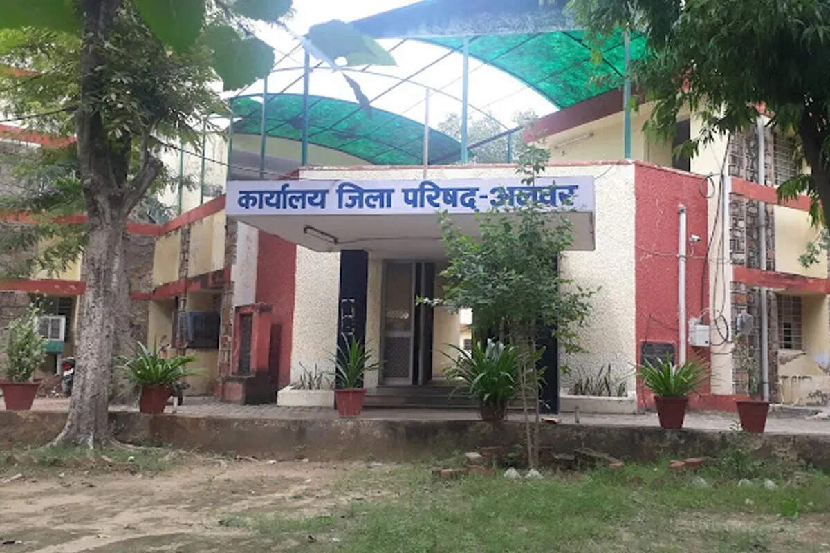 लिपिक भर्ती में बड़ा विवाद, जिला परिषद पर मनमाने तरीके से नियुक्ति करने के आरोप