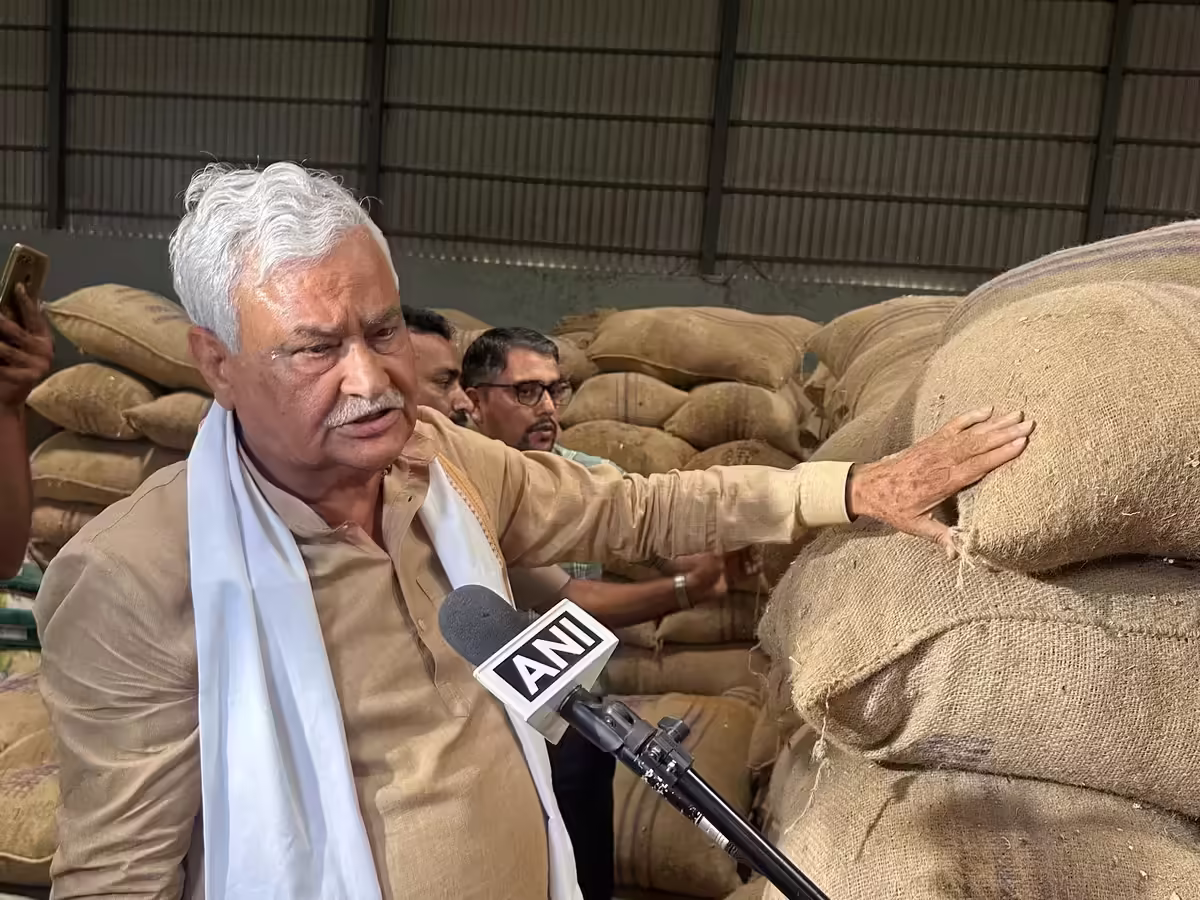 कृषि मंत्री किरोड़ी लाल मीणा का बड़ा एक्शन: जयपुर की मूंगफली फैक्ट्री पर अचानक छापा, मचा हड़कंप