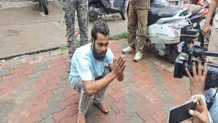 रील बनाने का शौक पड़ा भारी, पुलिस ने पकड़ा तो हाथ जोड़कर मांगने लगा माफी; बोला- ‘पड़ोसियों को डराया-धमकाया’