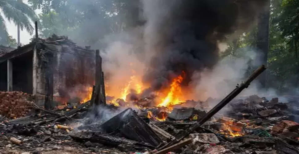 पश्चिम बंगाल के चंपाहाटी में पटाखा कारखाने में विस्फोट से चार घायल