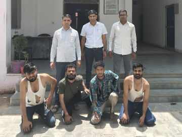 जयपुर में सब्जीवाले से मारपीट का मामला, वीडियो में जाने 24 घंटे में पुलिस ने आरोपियों को दबोचा