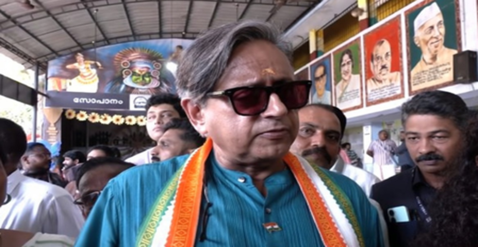 केरल में 140 सीटों में सिर्फ 2-3 पर ही मुकाबले में एनडीए : शशि थरूर