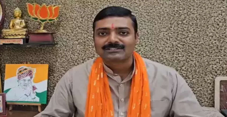 'मजहबी तुष्टिकरण का नया बहाना है बाबा बागेश्वर पर निशाना', अखिलेश यादव को राकेश त्रिपाठी का जवाब