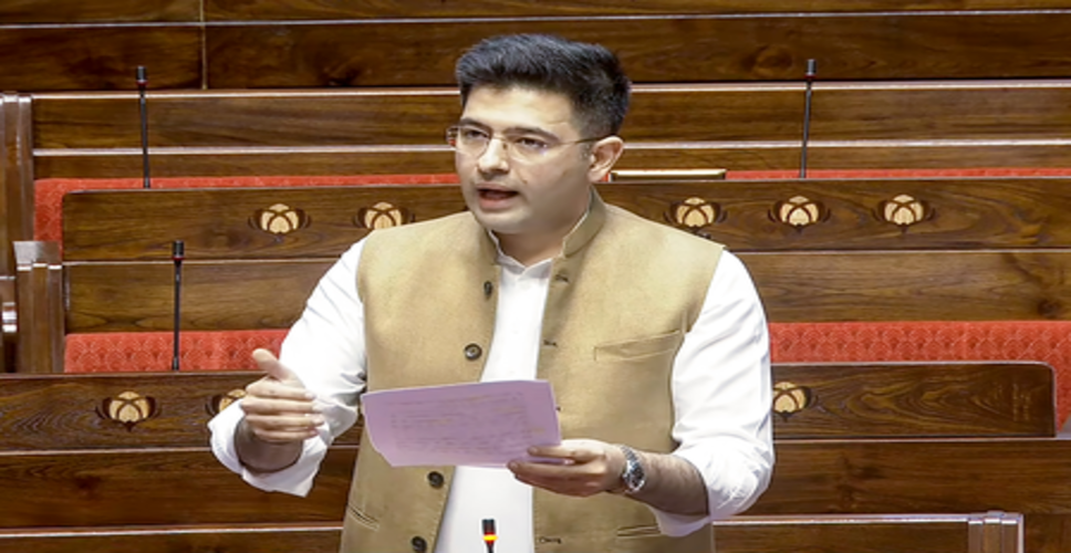 सरकार सभी हवाई अड्डों पर 'उड़ान यात्री कैफे' का विस्तार करे: राघव चड्ढा