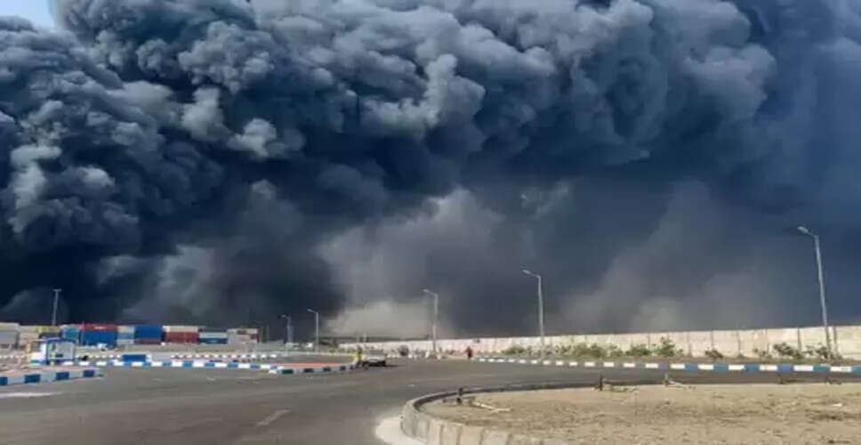 ईरान बंदरगाह विस्फोट में अब तक 28 की मौत, 800 घायल