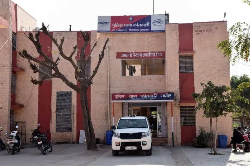 ऑपरेशन नीलकंठ के तहत नागौर पुलिस की बड़ी कार्रवाई, एमडीएमए सप्लाई करने वाले तीन तस्कर गिरफ्तार, एक आरएसी कांस्टेबल भी शामिल