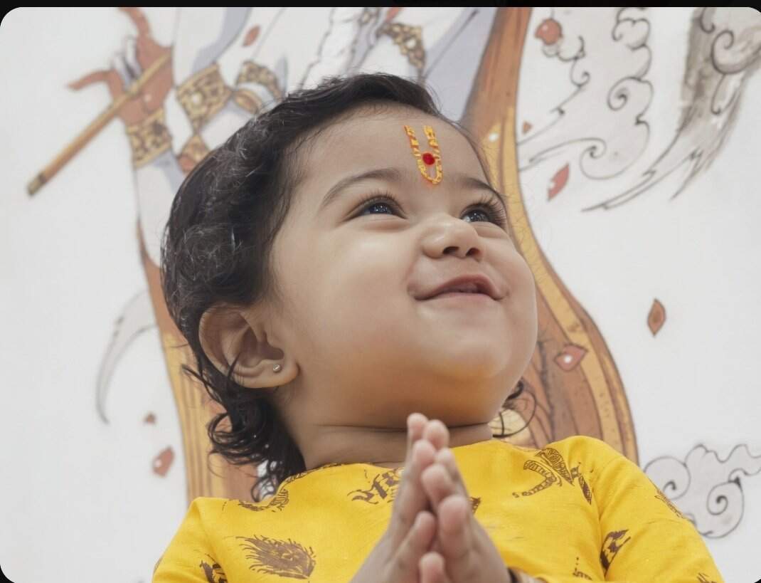 2 साल की प्रिशा शर्मा ने बनाया इंटरनेशनल रिकॉर्ड, दो मिनट के वीडियो में देंखे 30 से अधिक धार्मिक मंत्र किए याद