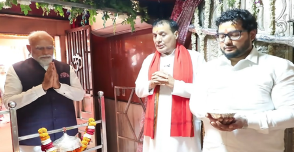 दिल्ली-देहरादून एक्सप्रेसवे के उद्घाटन से पहले पीएम मोदी ने मां डाट काली मंदिर में की पूजा