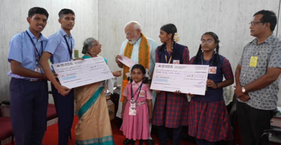 पीएम मोदी ने नागरकोइल में गिरिजा अम्मा से की मुलाकात , कहा- मेरा सौभाग्य...