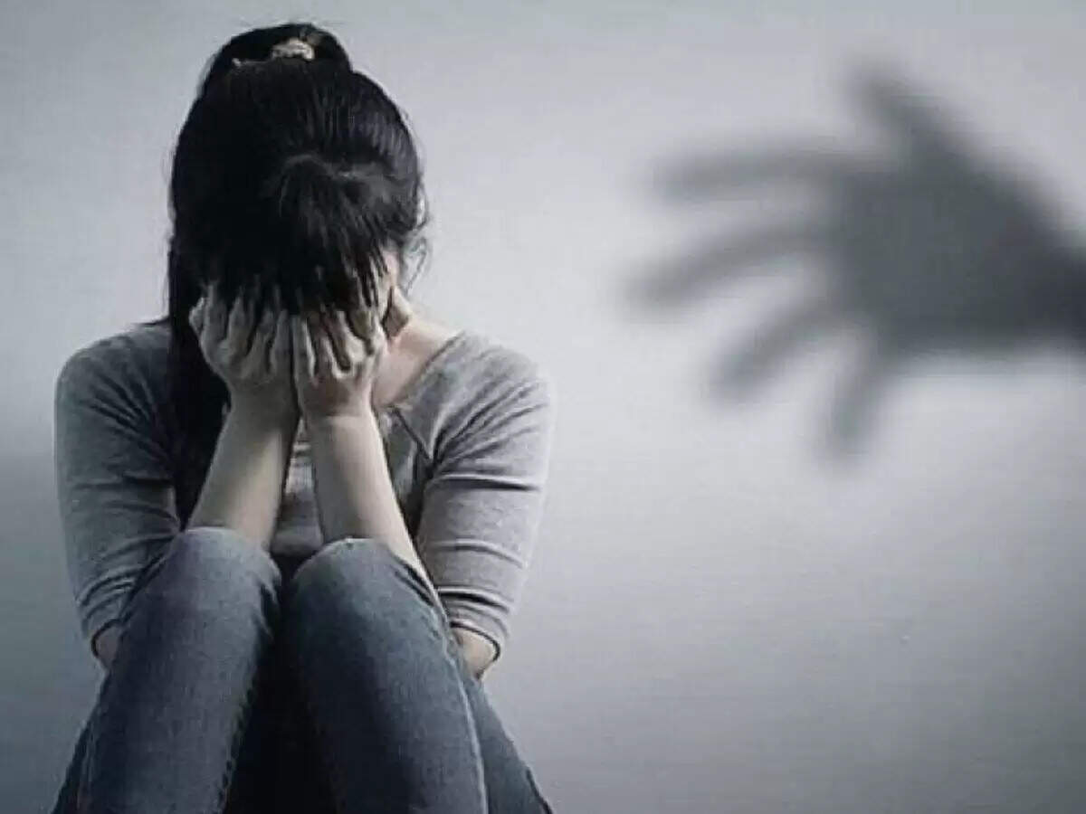 जयपुर में नाबालिग से दुष्कर्म करने वाला रिश्तेदार गिरफ्तार, वीडियो में जानें अश्लील वीडियो बनाकर करता था ब्लैकमेल