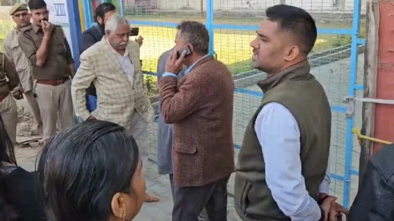 जोधपुर में प्रशासन का एक्शन, 11 बीघा सरकारी जमीन पर अवैध रूप से चल रहे स्कूल को किया सील